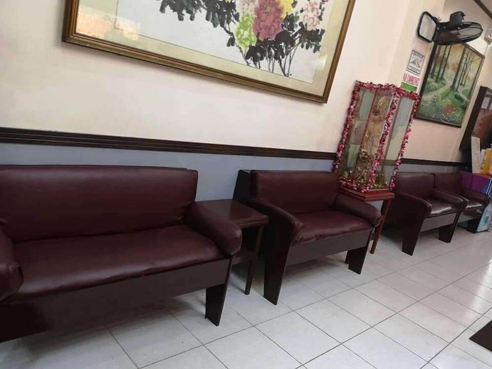 Magayon Hotel Legazpi Luaran gambar