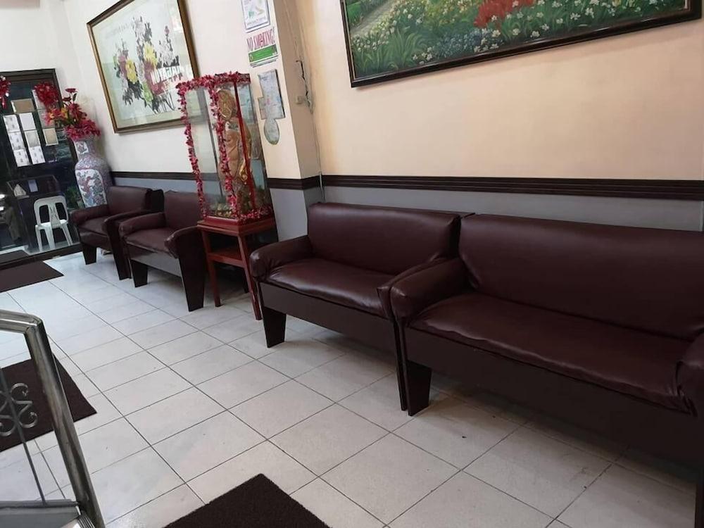 Magayon Hotel Legazpi Luaran gambar
