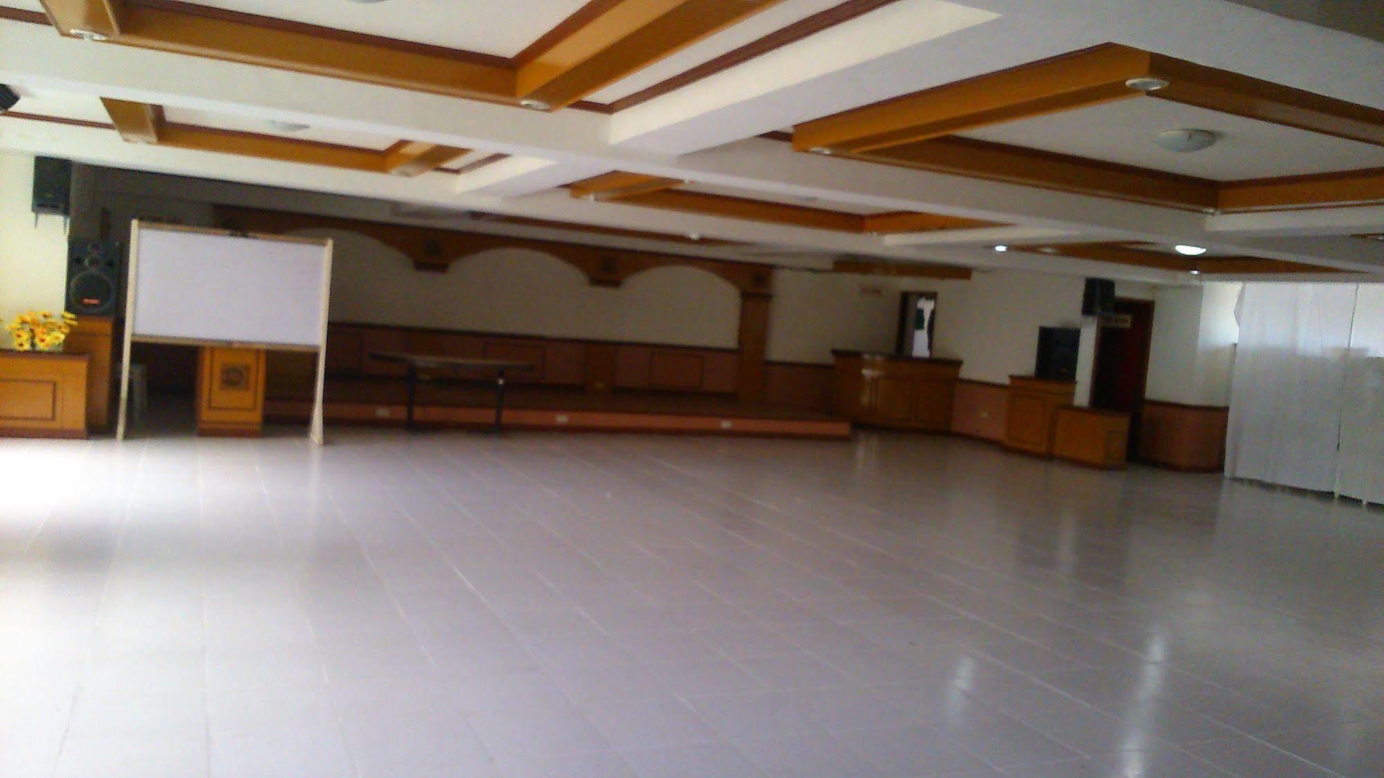 Magayon Hotel Legazpi Luaran gambar